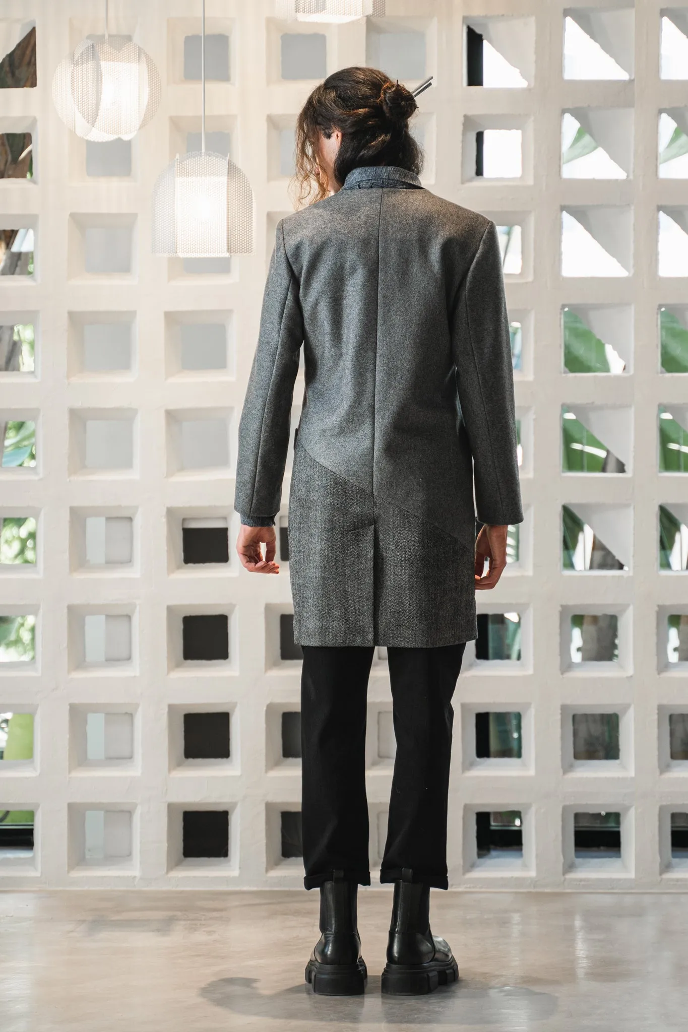 Collarless color blocked coat