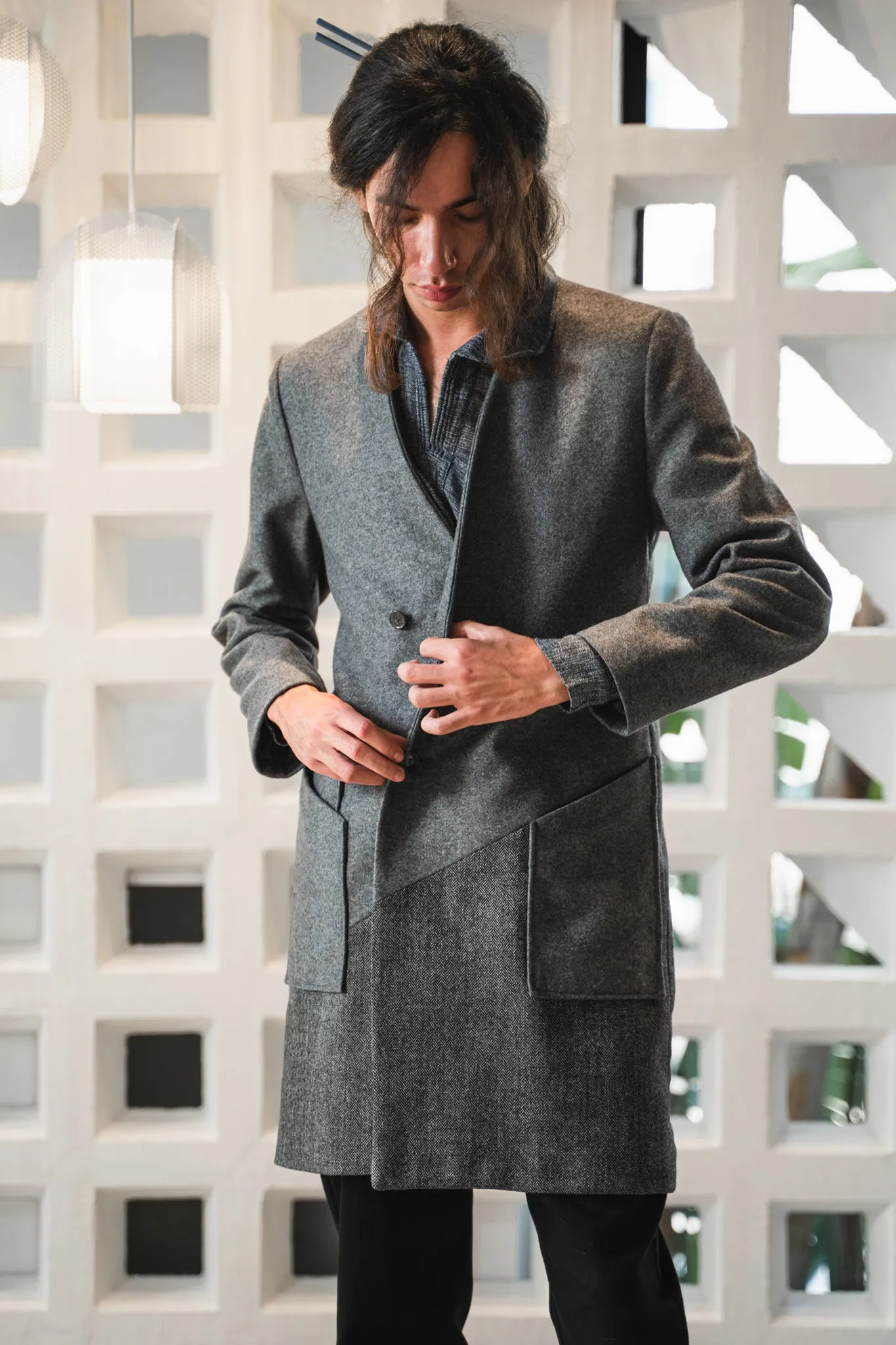 Collarless color blocked coat
