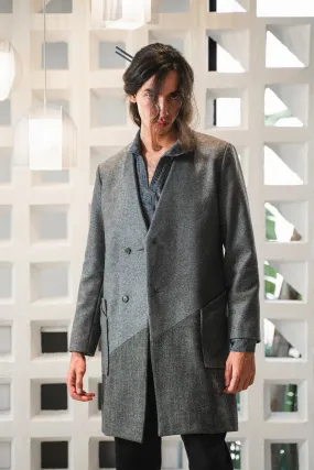 Collarless color blocked coat