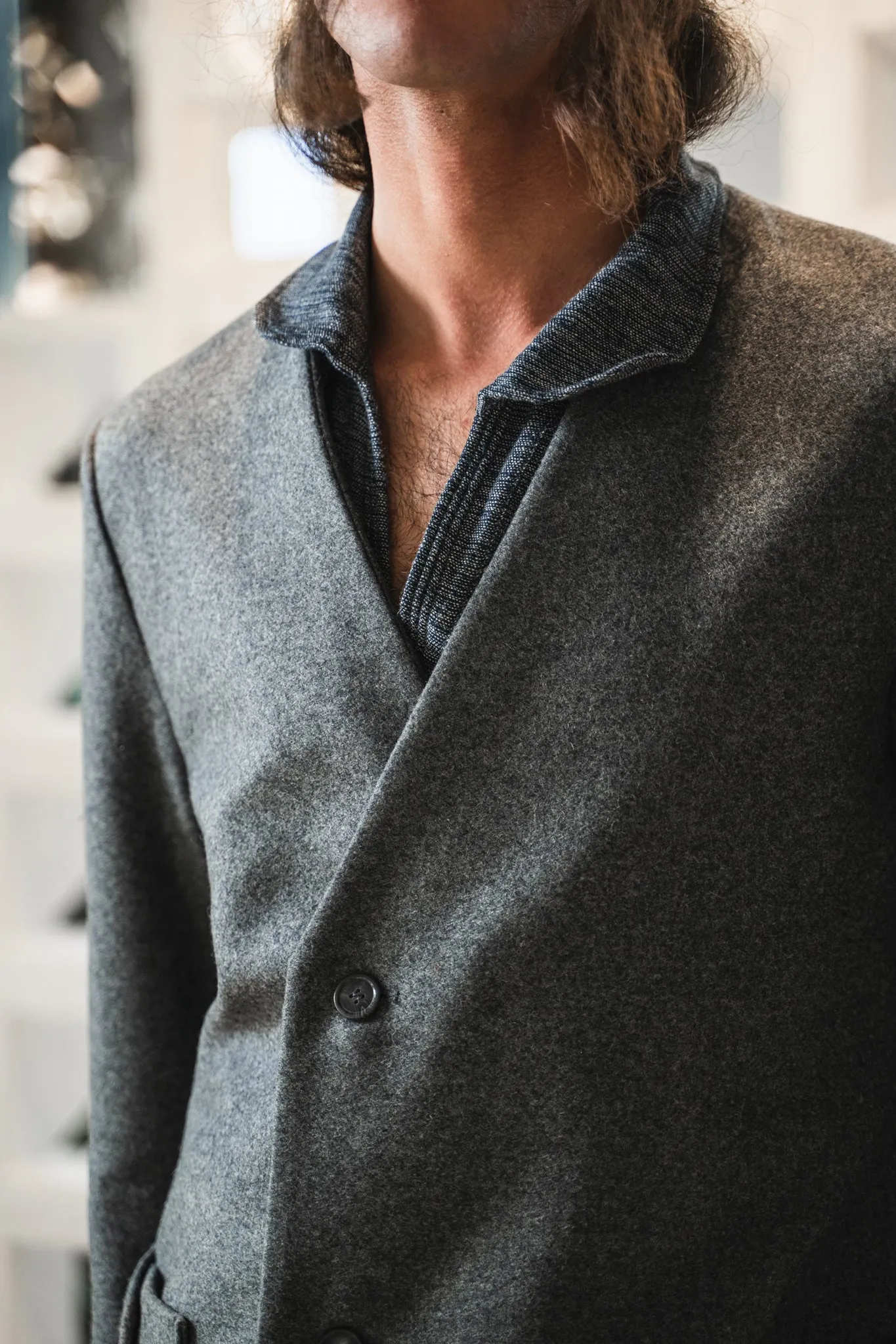 Collarless color blocked coat