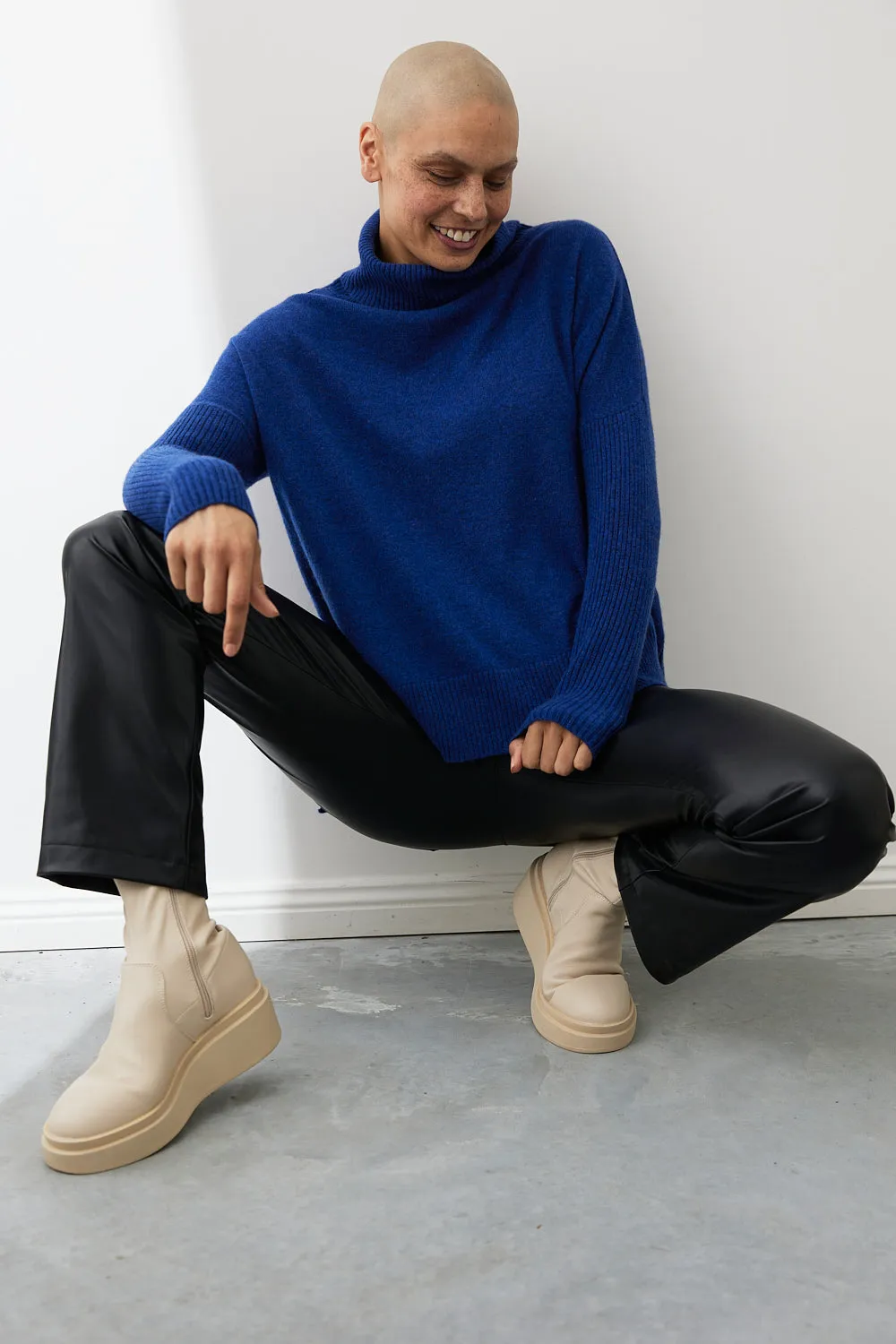 Gigi Step Rollneck