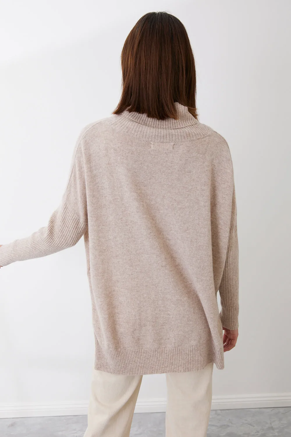 Gigi Step Rollneck