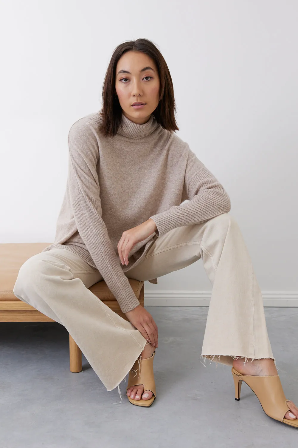 Gigi Step Rollneck