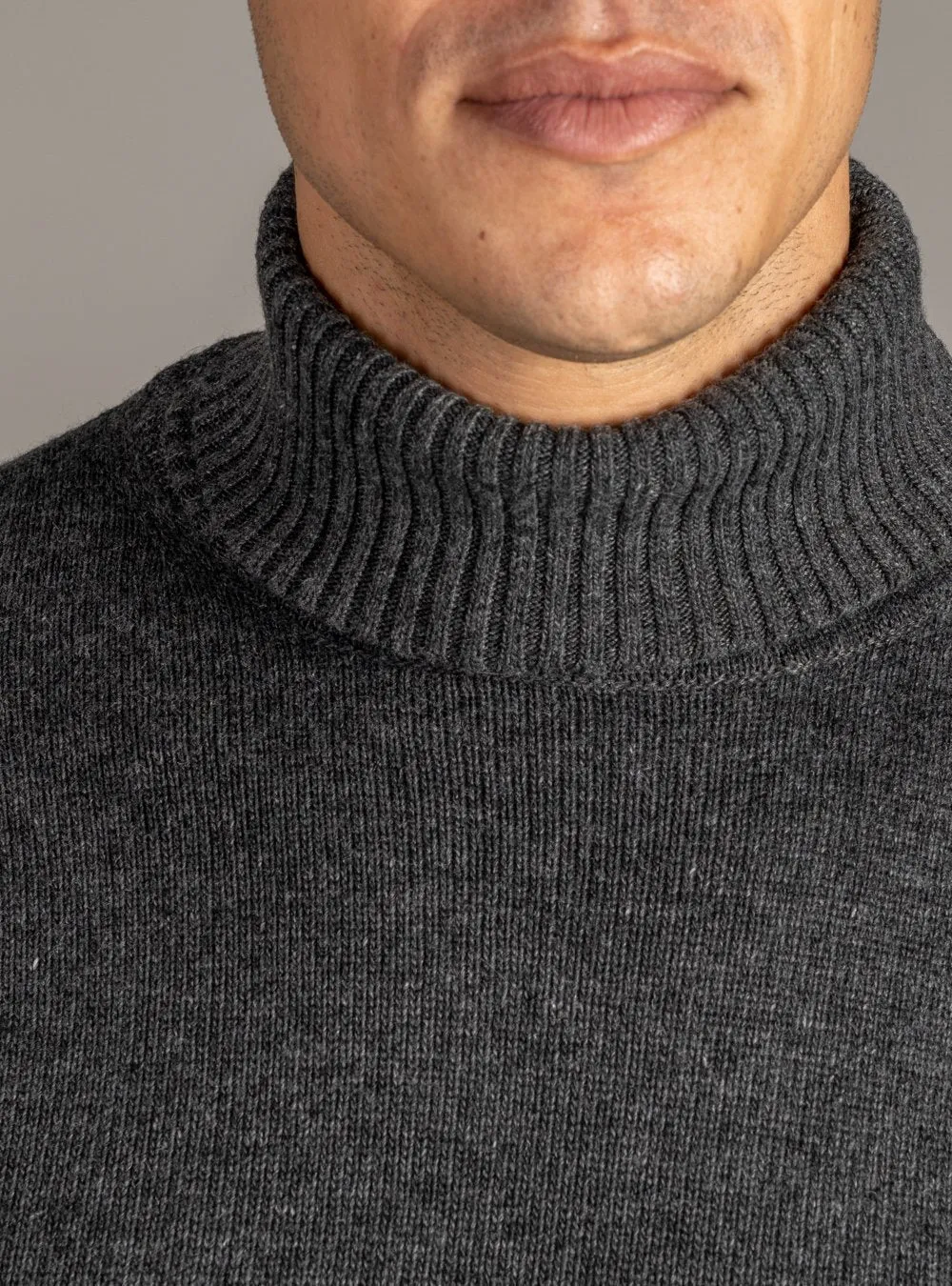 Maglia Collo Alto in Lana Cashmere - Finesse
