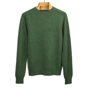 Mockneck sweater in moss green 4-ply cashmere