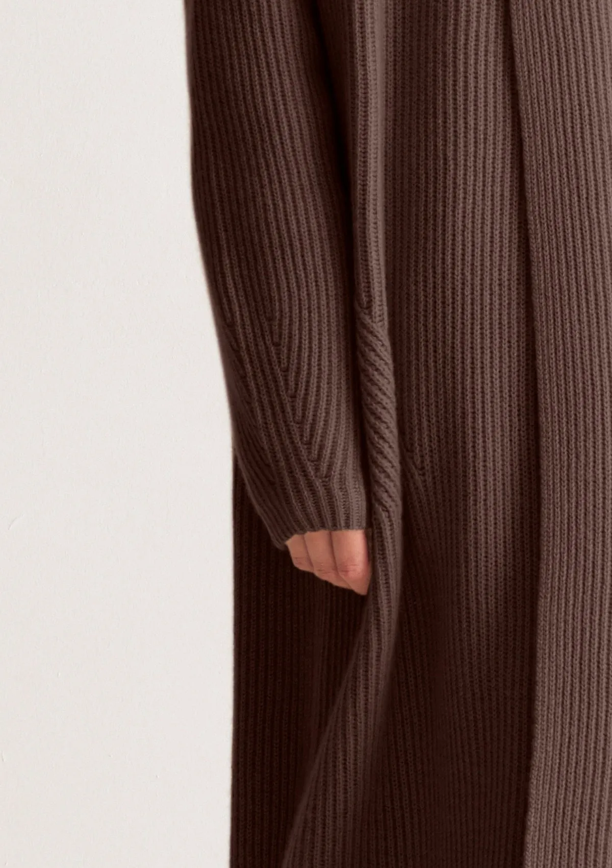Ribbed Cashmere Coatigan in Rye Brown