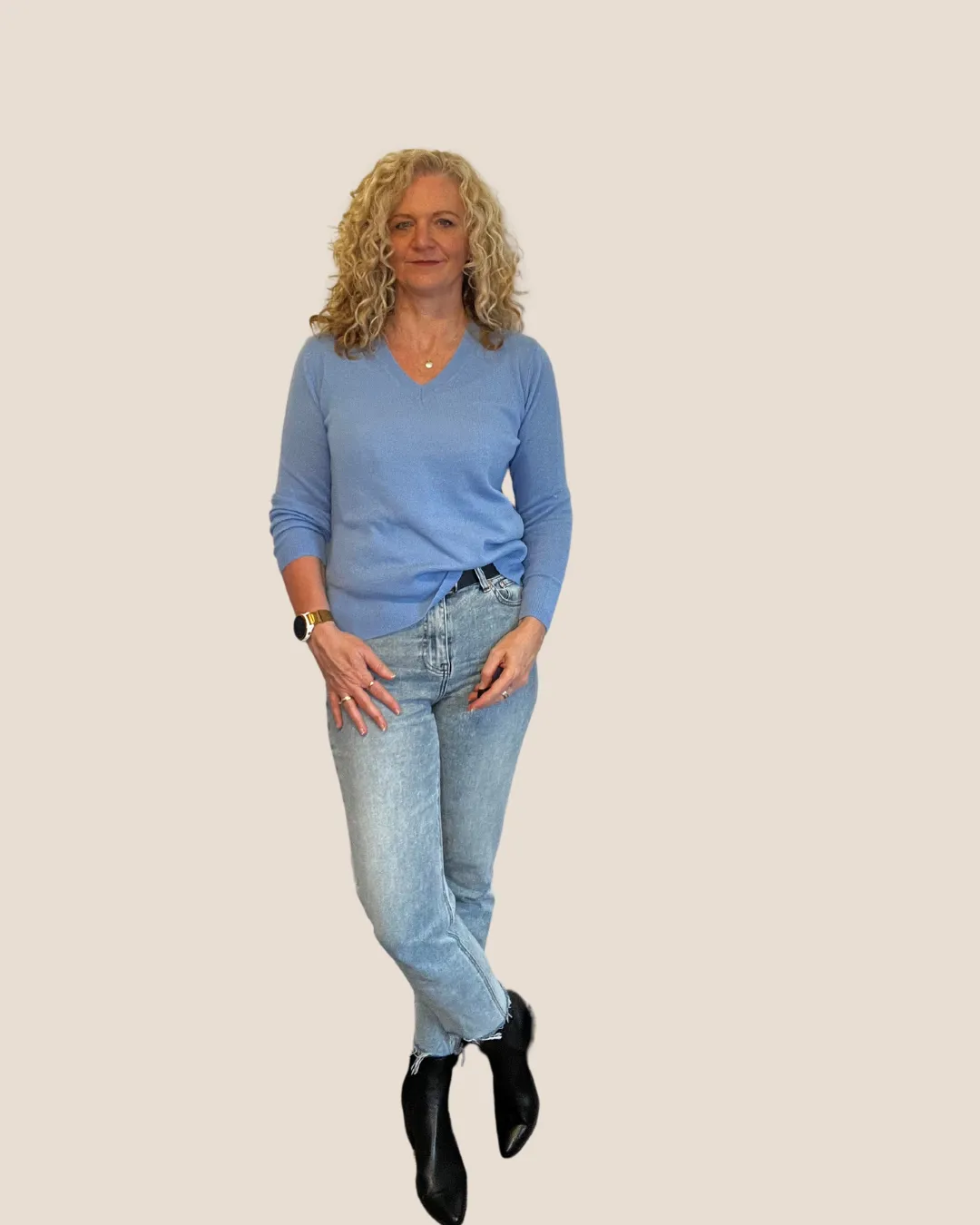 The Essential Merino V Neck Knit