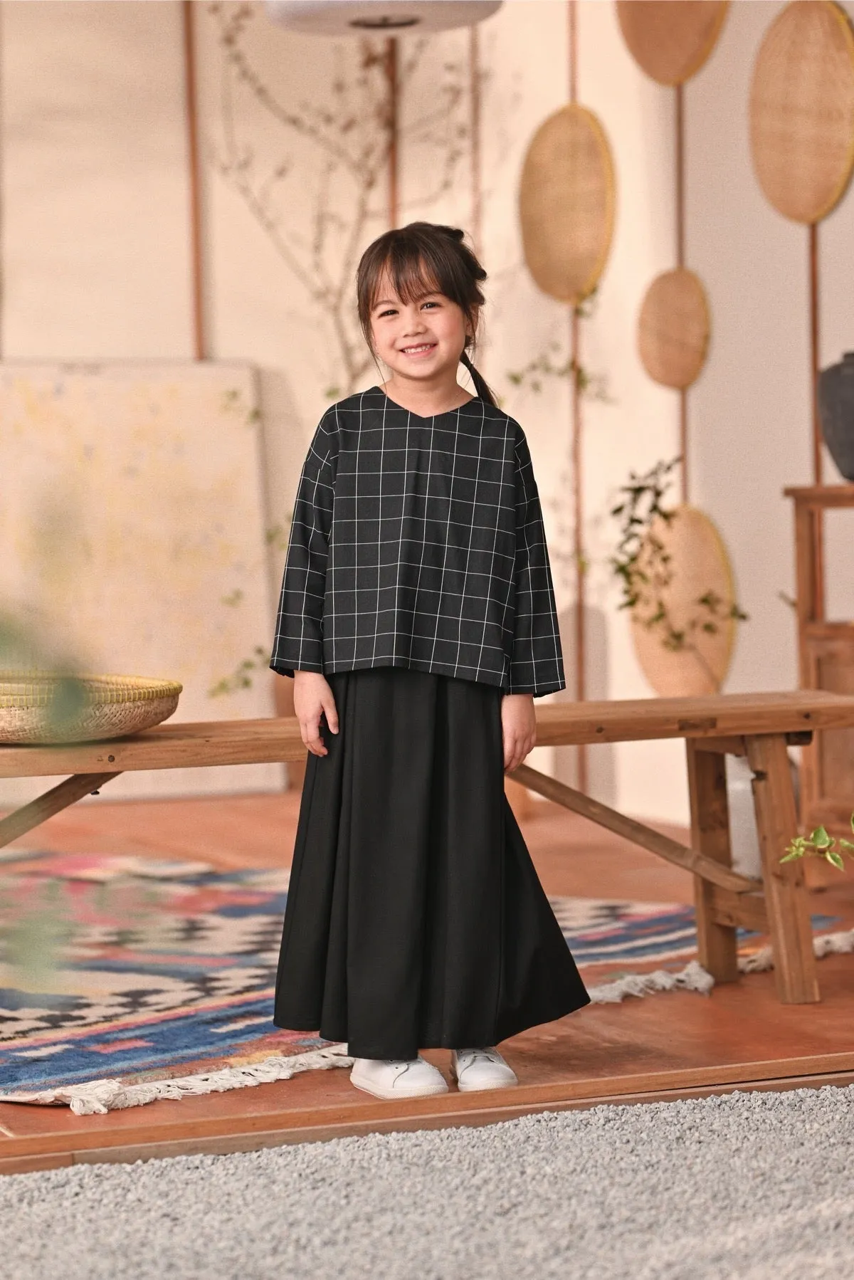 The Heiwa A-Line Skirt - Black
