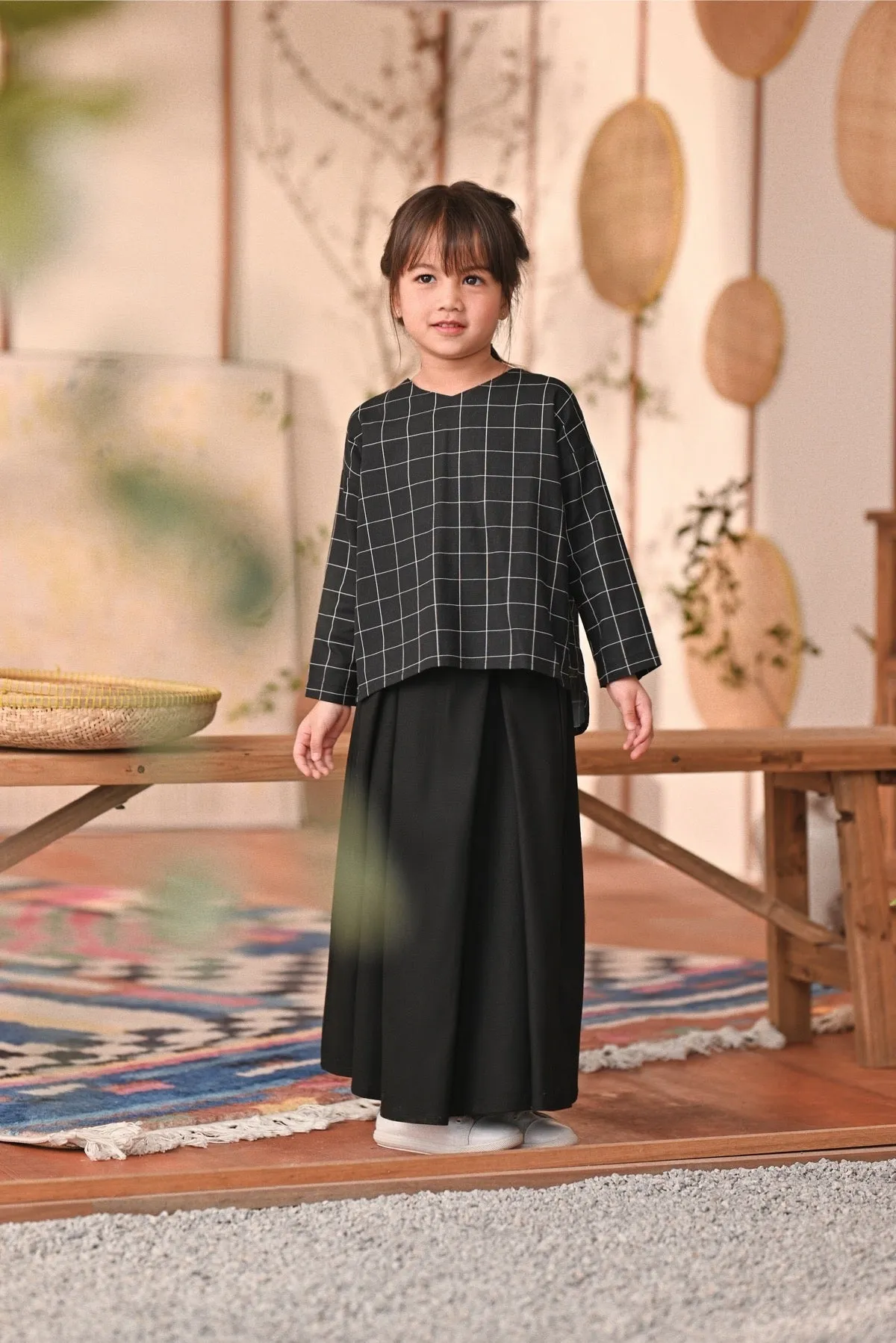The Heiwa A-Line Skirt - Black