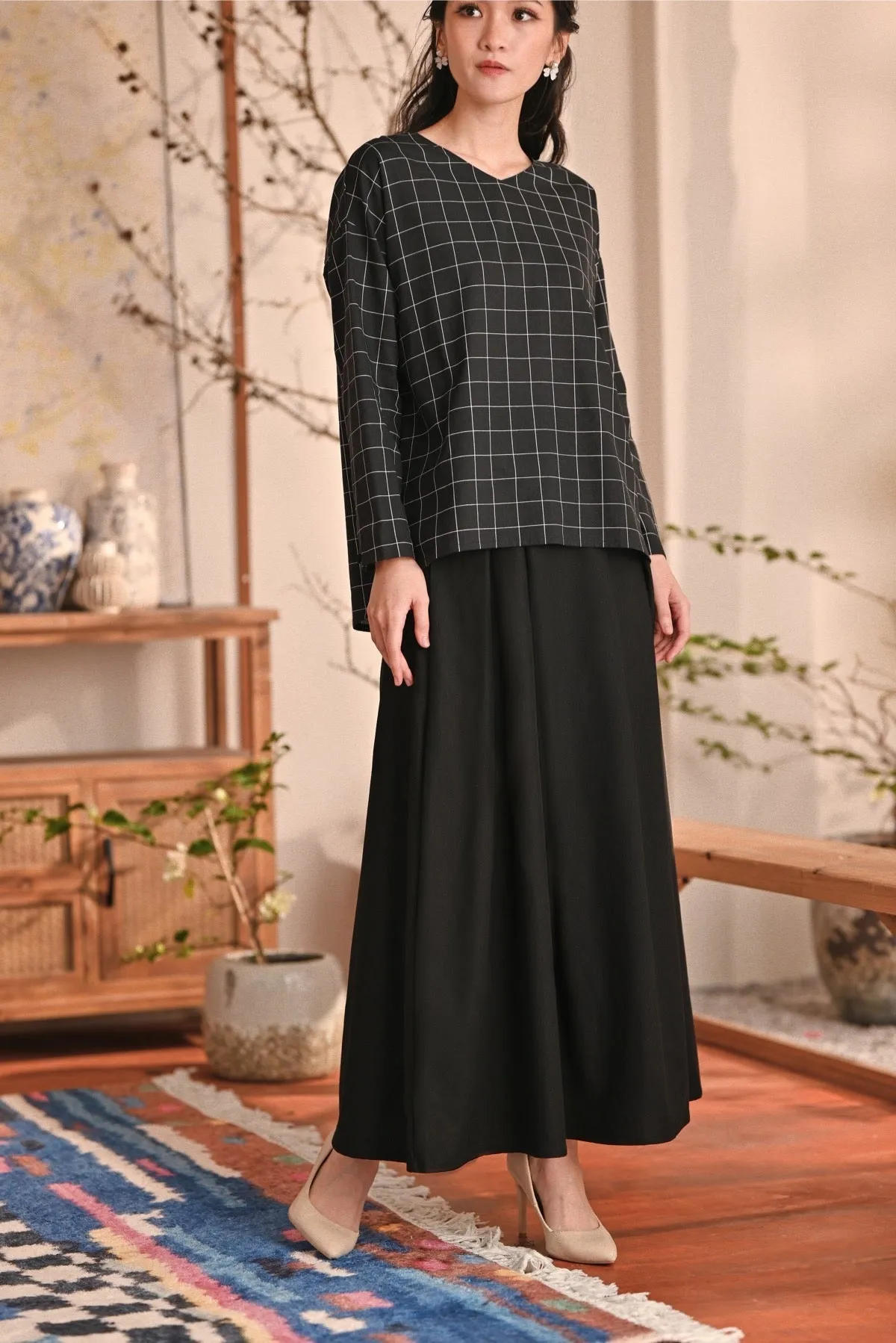 The Heiwa Women A-Line Skirt - Black