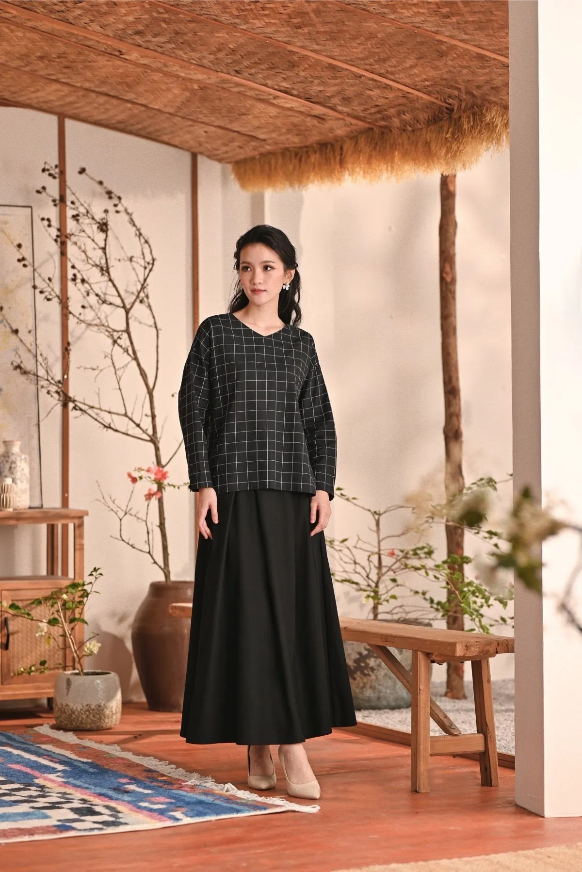 The Heiwa Women A-Line Skirt - Black