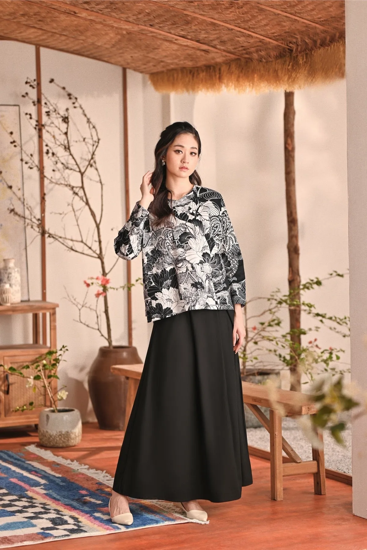 The Heiwa Women A-Line Skirt - Black