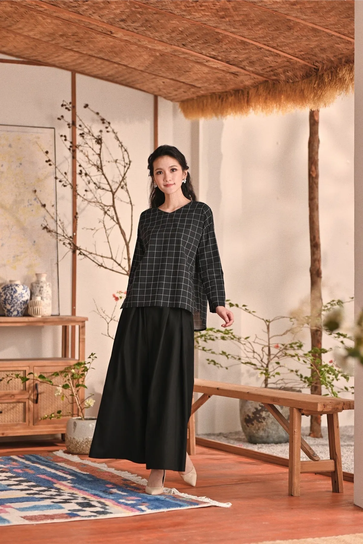 The Heiwa Women A-Line Skirt - Black