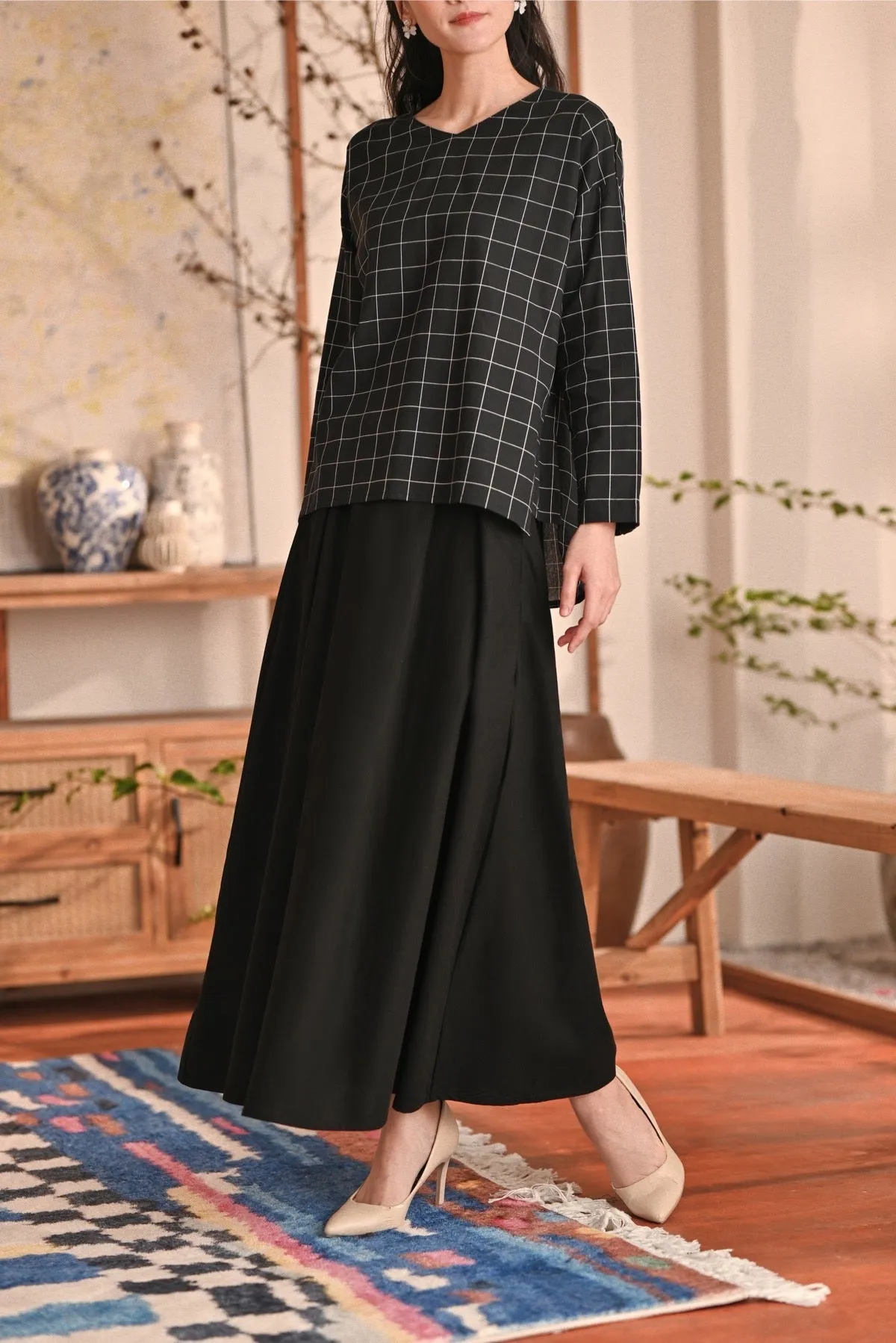 The Heiwa Women A-Line Skirt - Black