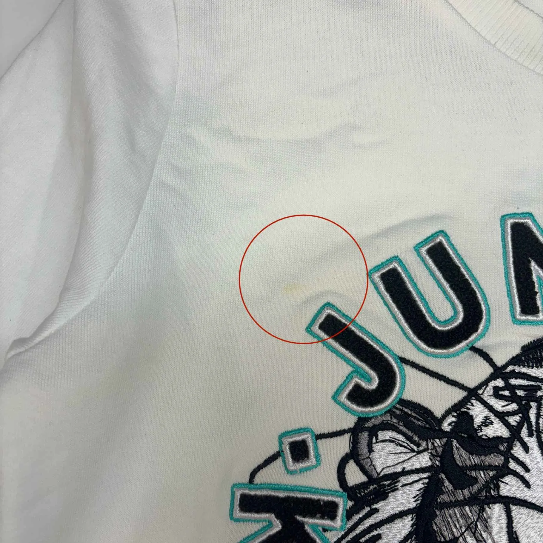 Women's Embroidered Tiger Jumper White Size S